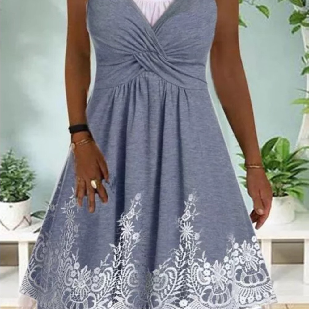 Casual Floral Tank Camisole Neckline Shift Dress.
